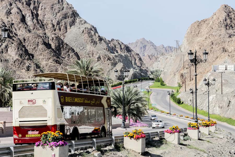 Muscat: Big Bus Hop-On Hop-Off Sightseeing Tour - How the hop-on system works in practice