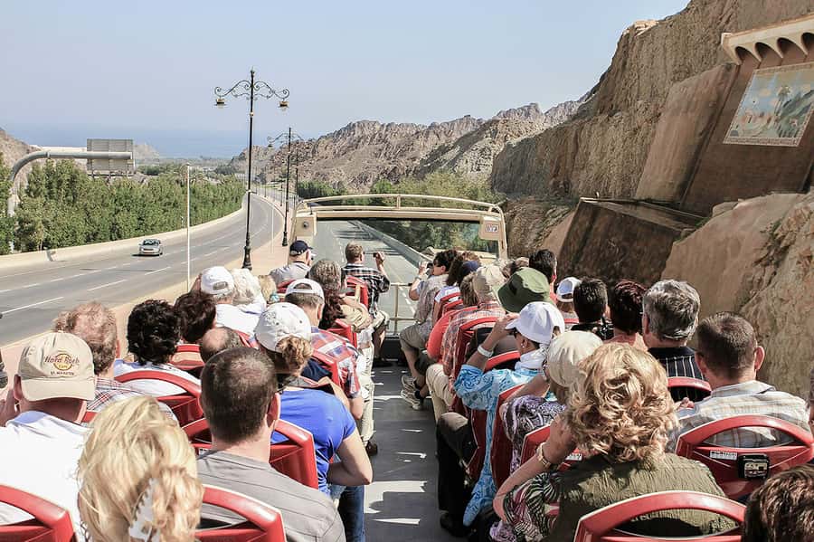 Muscat: Big Bus Hop-On Hop-Off Sightseeing Tour - Muttrah Souq and Corniche: the best place to begin