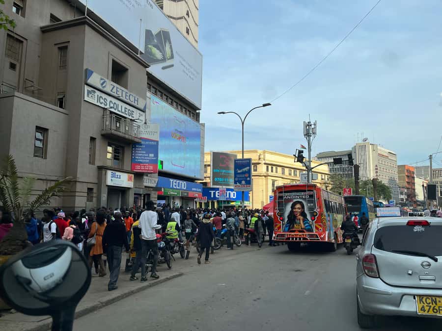 Nairobi: City Site-Seeing Bus Tour - Fruit salad and market time