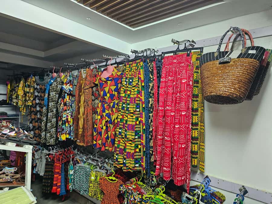 Nairobi: Hop on Hop off and Maasai market Collections Visit - Shopping at the Maasai Market Collections in Karen