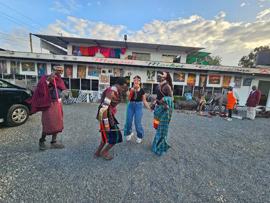 Nairobi: Hop on Hop off and Maasai market Collections Visit - Is $98 a fair price?
