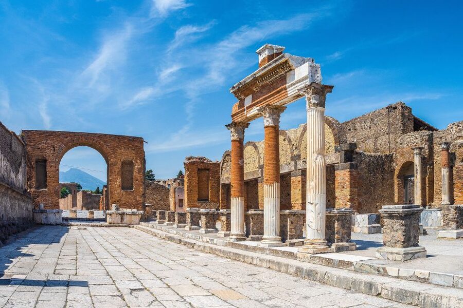 Naples Port Bus Excursion: Explore Pompeii ruins On Your Own - Entering Pompeii through Porta Marina Superior
