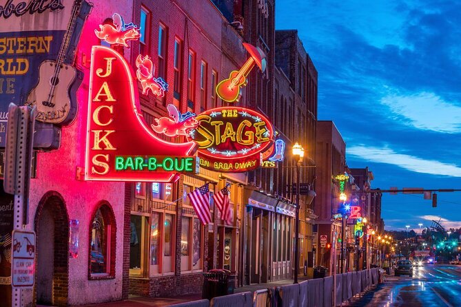 Nashville "Homes Of The Stars" Narrated Bus Tour with 30+ Celebrity Homes - Key points to know before you book