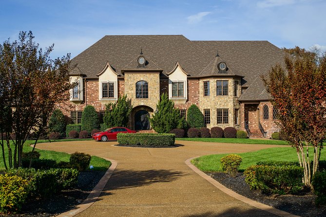 Nashville "Homes Of The Stars" Narrated Bus Tour with 30+ Celebrity Homes - Is $69.95 a fair price?