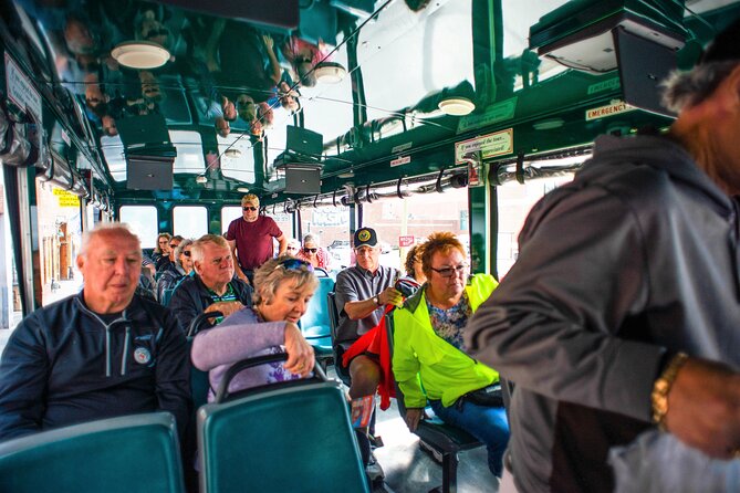 Nashville: Hop-on Hop-off Trolley Tour - Stops 6 and 7: Frist Art Museum, Union Station, and country music