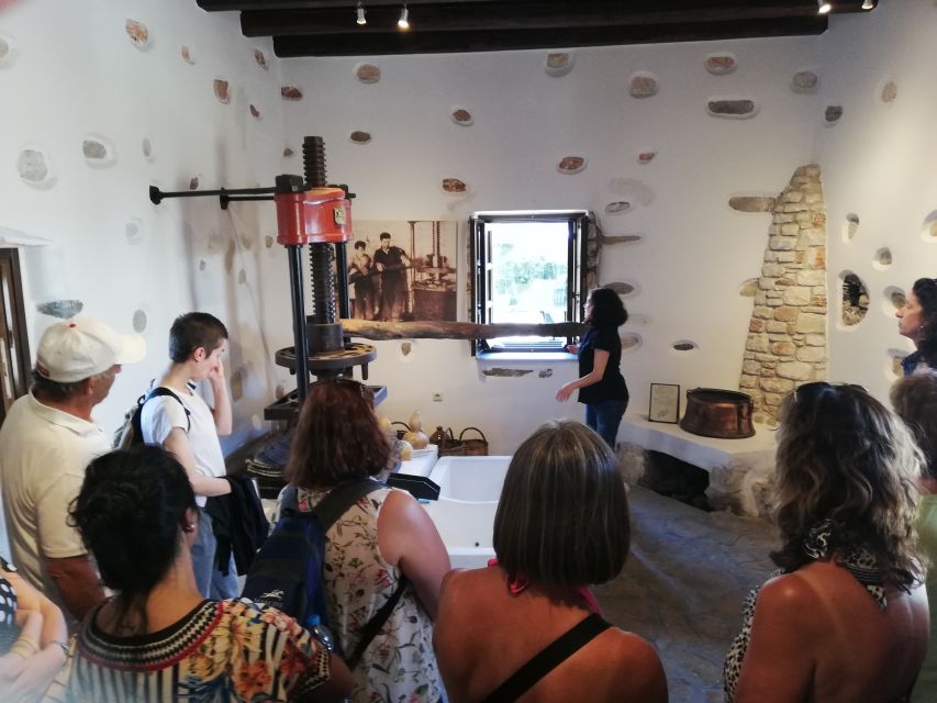 Naxos Island: Full–Day Historical Bus Tour - Demeter’s Temple, a calm start with real historical weight