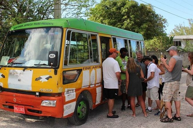 Negril One Love Bus Bar Crawl - Is this a good choice for solo visitors?