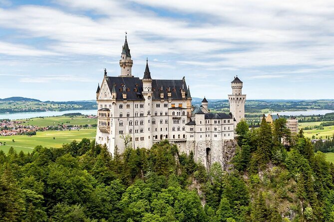 Neuschwanstein Castle by Bus Incl. Bike Ride or Hohenschwangau - Key Points Before You Book