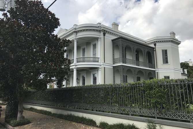 New Orleans City and Cemetery 2-Hour Bus Tour - Why this bus tour works well on a first New Orleans morning