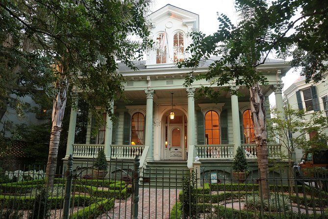 New Orleans City Sightseeing Hop-On Hop-Off Bus Tour - Who should book this tour?