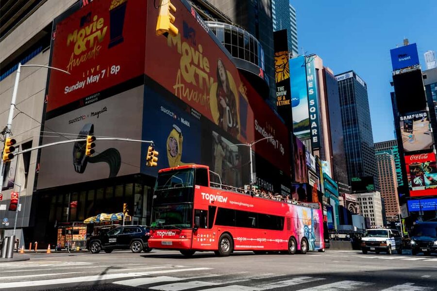 New York City: 24 or 48-hour Hop-on Hop-off Bus Tour - Downtown route: skyscrapers, famous streets, and flexible stops
