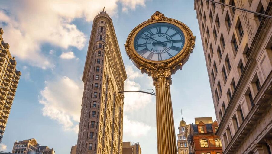 New York City: 24 or 48-hour Hop-on Hop-off Bus Tour - Audio commentary and what to bring