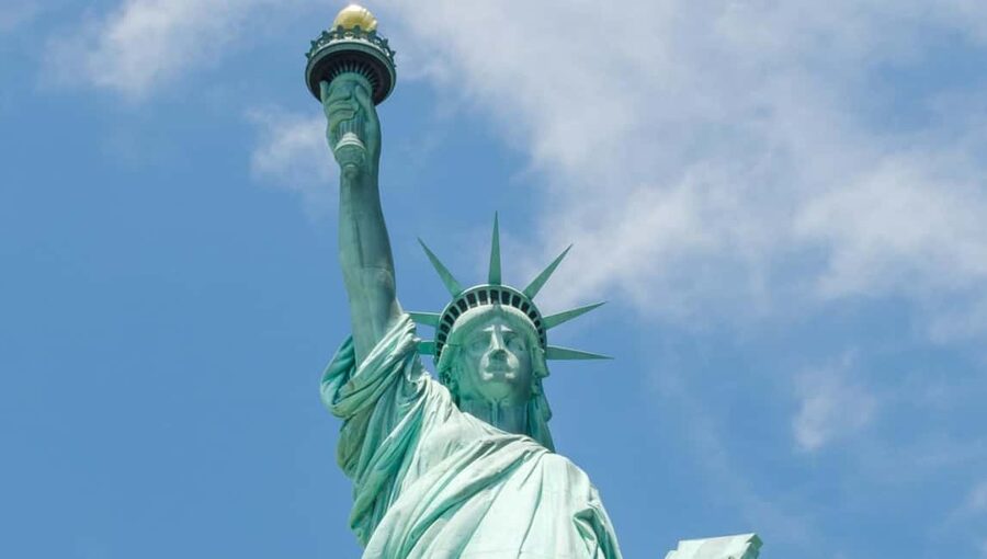 New York City: Discover Pass with Hop-on Hop-off Bus Tour - The Hudson cruise and Statue of Liberty views