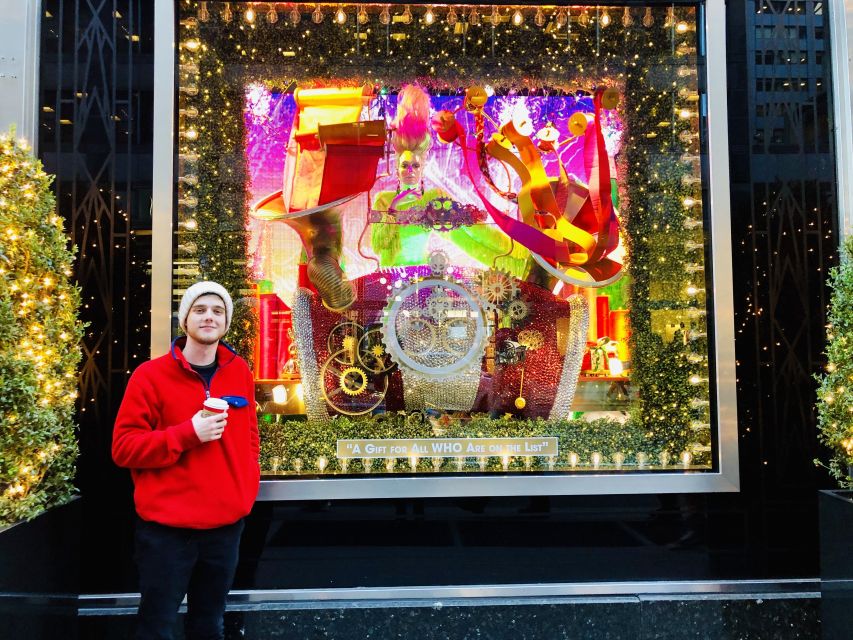 New York Holiday Lights and Movie Sites Bus Tour - Fifth Avenue windows and the best photo opportunities