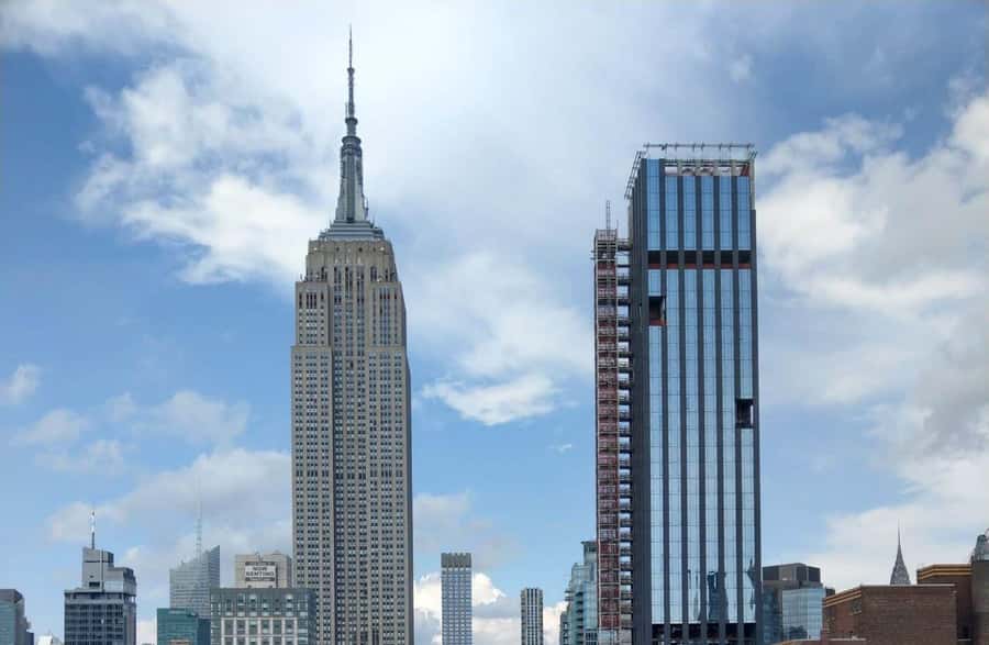 New York: Manhattan Guided Bus Tour - Meeting at 47th Street and 9th Avenue