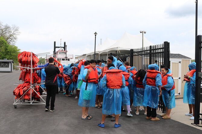 Niagara Falls Canada Open-Top (Wet) Jet Boat Tour - What this Niagara jet boat actually offers