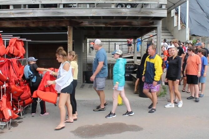 Niagara Falls USA, Open-Top (Wet) Jet Boat Tour - From calm river views to Brock’s Monument