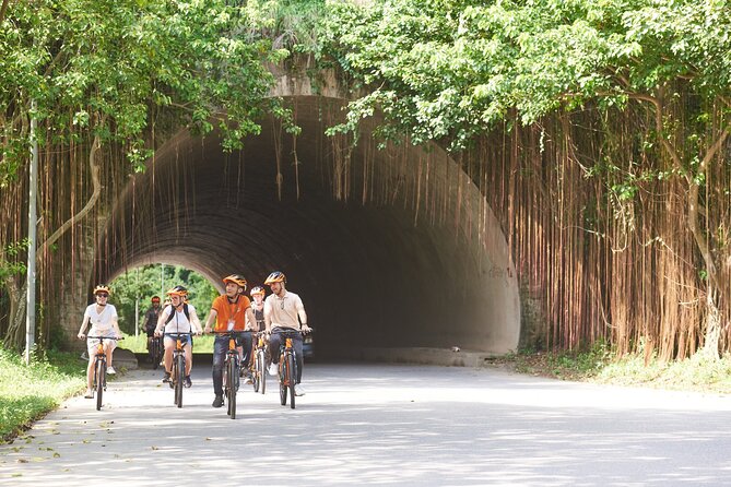 Ninh Binh Day Trip: Bai Dinh-Trang An-Mua Cave, Buffet, Boat, Bus - Who should book this Ninh Binh day trip?