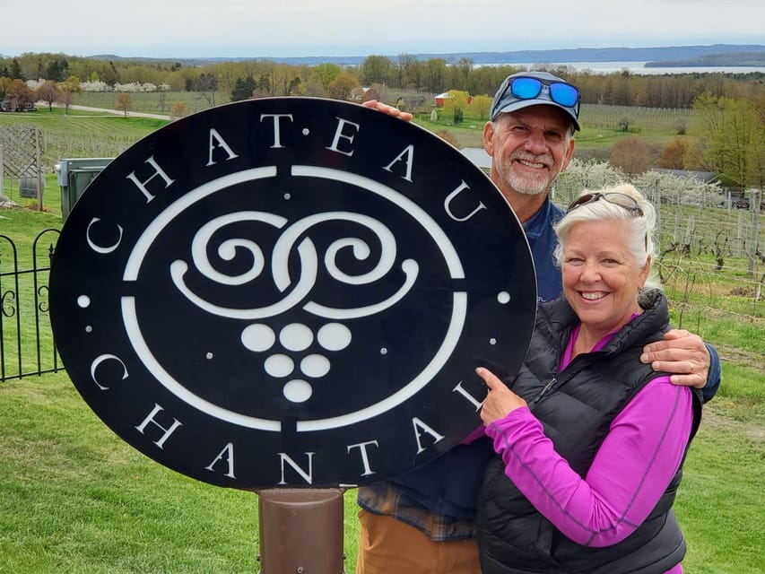NON BUS MOVIE STARS Traverse City Old Mission 4 Winery Tour - Four wineries, with the route decided on the day