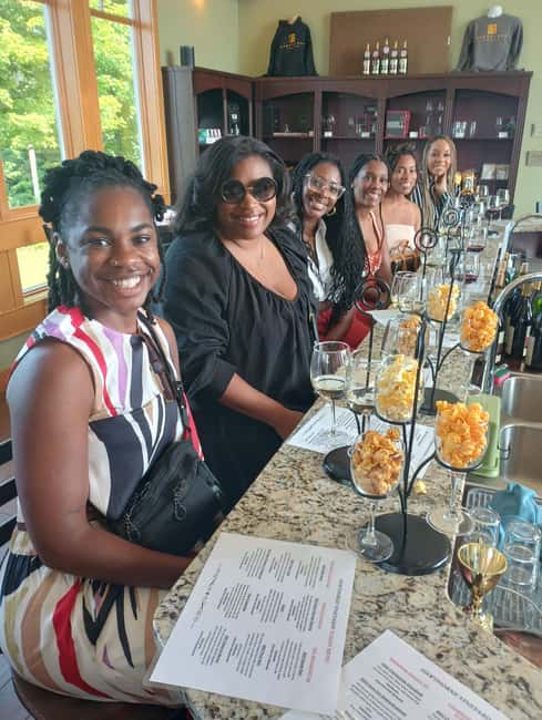 NON BUS Traverse City MOVIE STARS Wine Tour in a Luxury SUV - A quieter way to taste Old Mission Peninsula