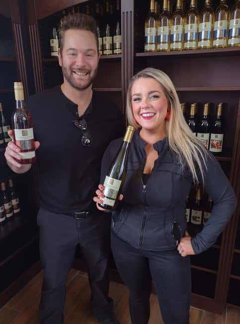 NON BUS VIP GMC YUKON Old Mission Traverse City Wine Tour - Key Points Before You Book
