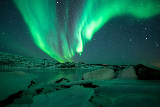 Northern Lights Big Bus Chase with Chasing Lights - Leaving Tromsø at 5:20 p.m.