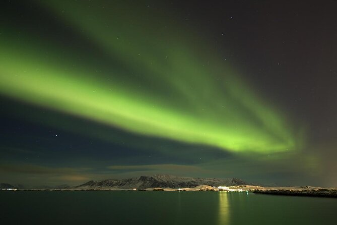 Northern Lights Bus Tour from Reykjavik with Hot Chocolate - What to know before booking
