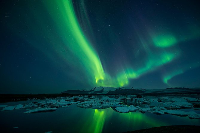Northern Lights Guided Bus Tour from Reykjavik - Group size and the feeling of the night
