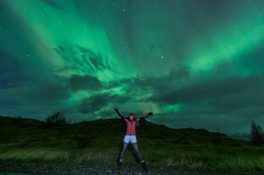 Northern Lights in Mini Bus, Photos, Hot Cocoa and Pastries - Should you book this Northern Lights tour?