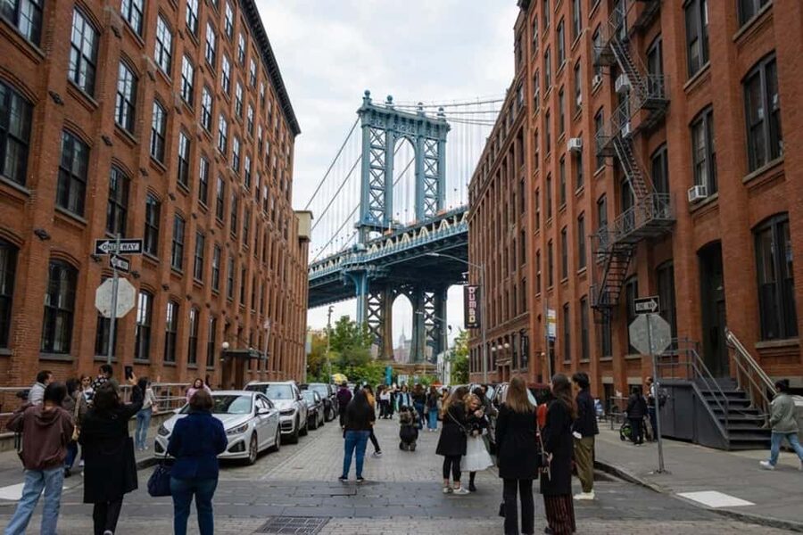 NYC: Brooklyn & DUMBO Bus and Walking Tour with Local Guide - Brooklyn Bridge Park and the skyline