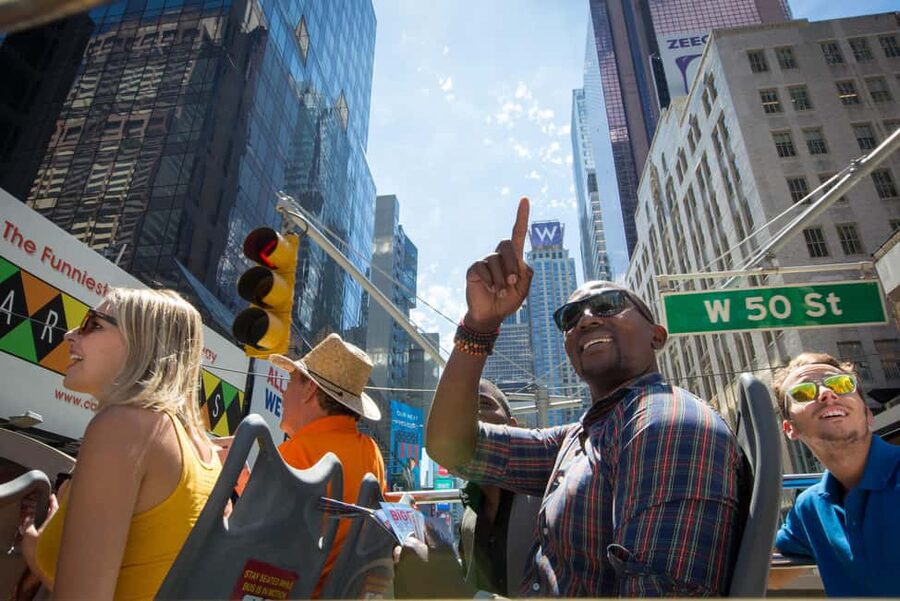 NYC Bundle: Empire State, Big Bus Tour, & Circle Line Cruise - Starting above Manhattan at the Empire State Building