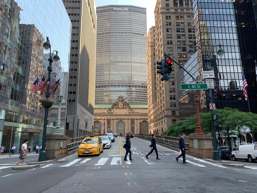 NYC: Bus Tour to Superhero Film Locations - Park Avenue and The Avengers Battle of New York