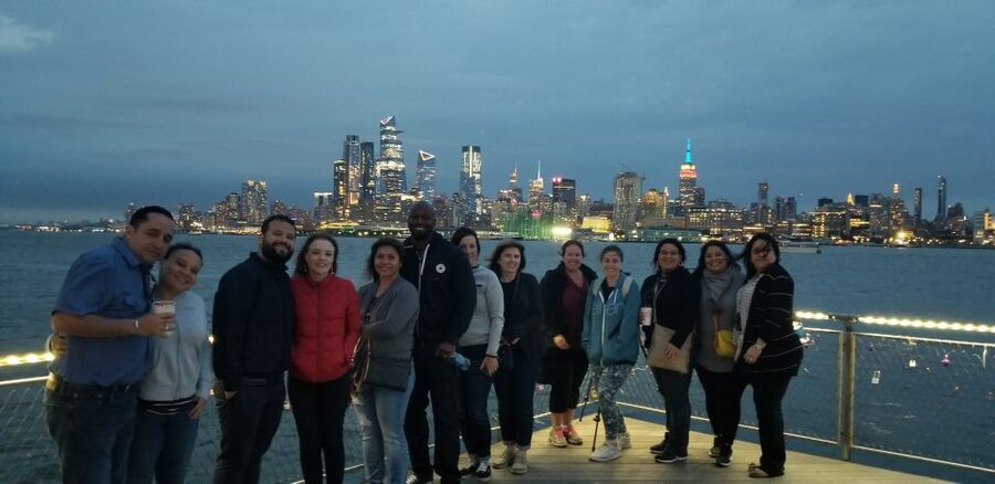 NYC: City Skyline Sightseeing MiniBus Tour at Night - Who should book this skyline tour?