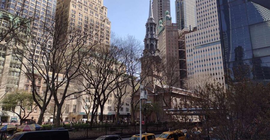 NYC: Gray Line Guided 5 Hour Manhattan Premium Bus Tour - The ride back through the West Side