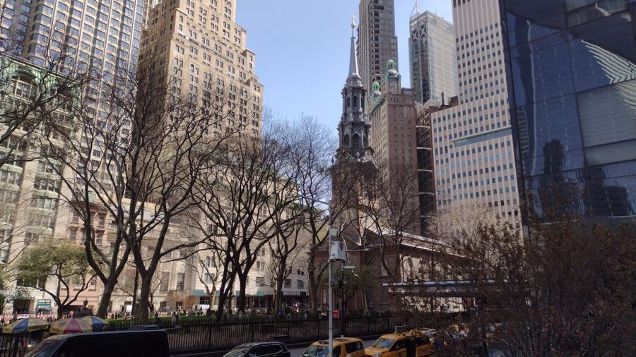 NYC: Gray Line Guided 5 Hour Manhattan Premium Bus Tour - Who will get the most from this tour?
