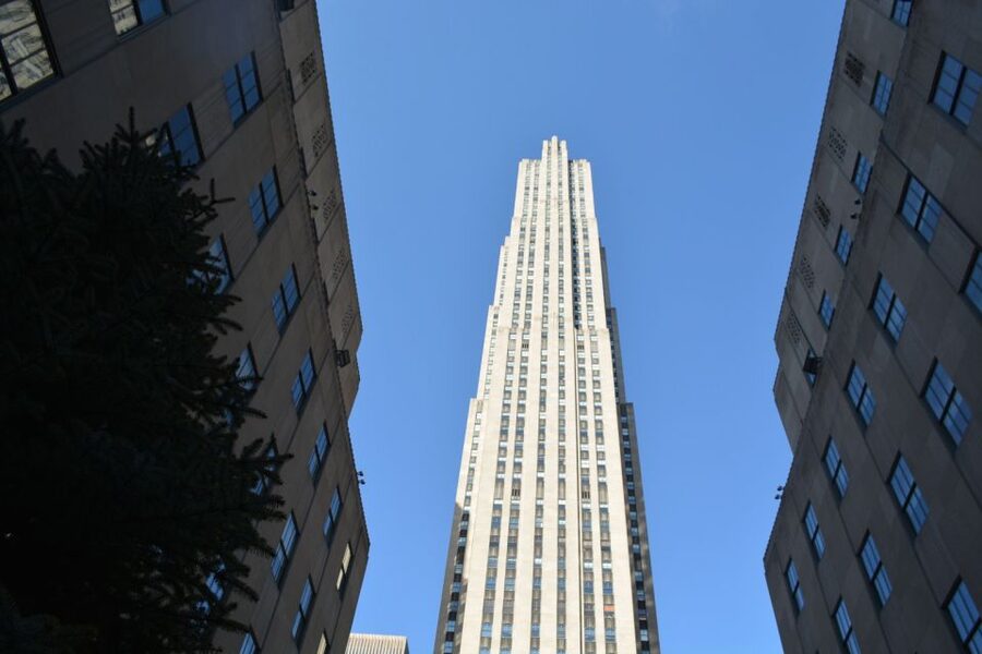 NYC: Guided Bus and Walking Tour with Staten Island Ferry - A 45-minute lunch break at Gansevoort Liberty Market