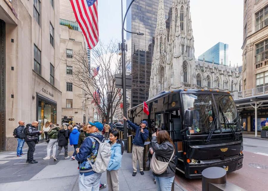 NYC: Half-Day Luxury Bus Tour of Top Highlights - Chelsea Piers and Hudson Yards on the way back