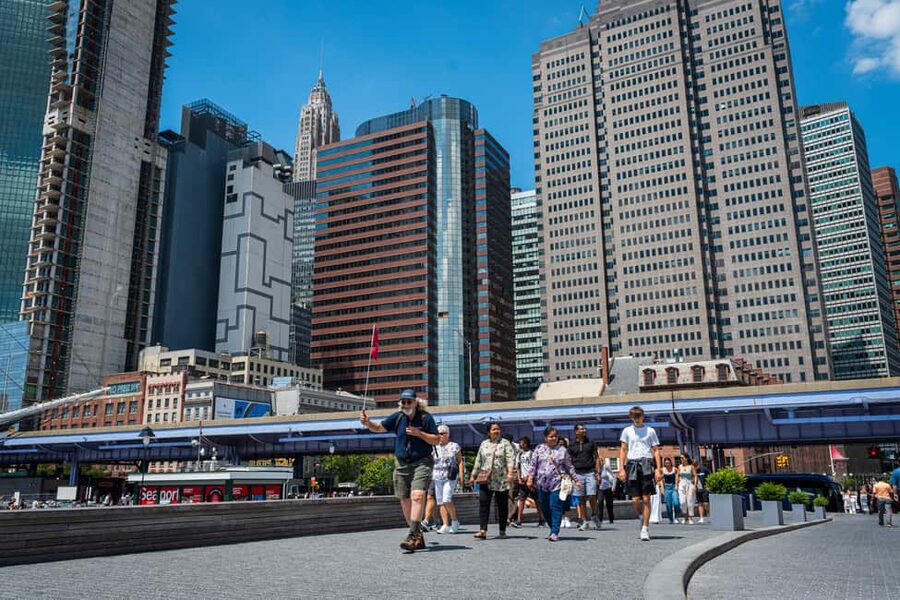 NYC: Half-Day Luxury Bus Tour of Top Highlights - The 9/11 Memorial deserves your attention