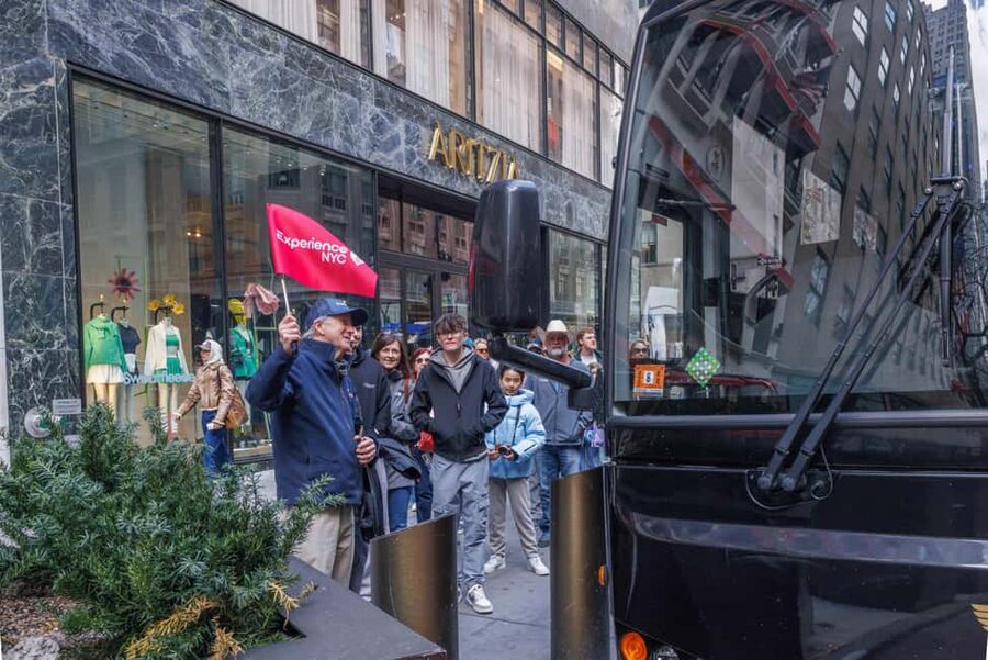 NYC: Half-Day Luxury Bus Tour with Empire State Access - Rockefeller Center makes the first useful pause
