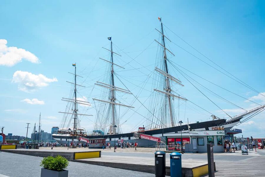 NYC: Half-Day Luxury Bus Tour with One World Access - The Statue of Liberty view and the 9/11 Memorial
