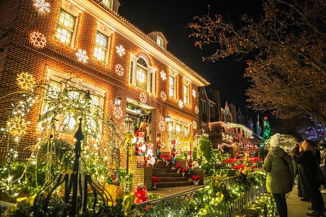 NYC: Holiday Lights and Dyker Heights Luxury Bus Tour - Starting on Eighth Avenue in Midtown