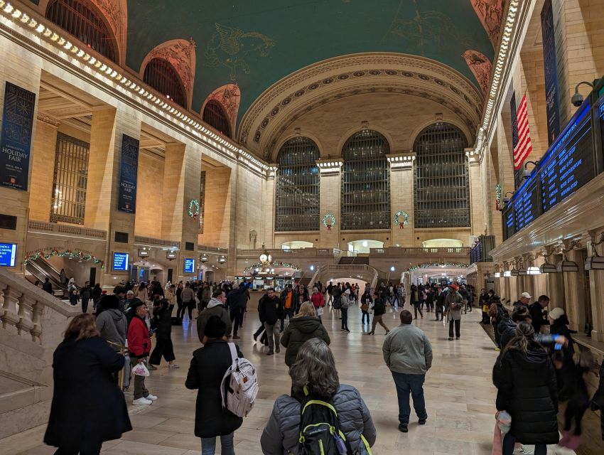 NYC: Holiday Lights Guided Bus Tour - World Financial Center and the Luminaries