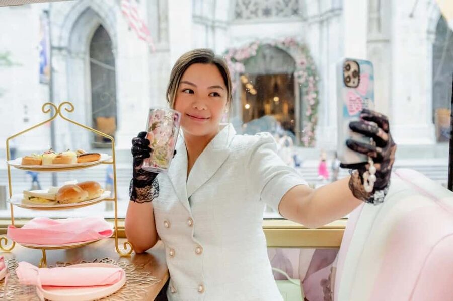 NYC: Tea Around Town Bus Tour with Live Entertainment - What the pink teahouse bus feels like