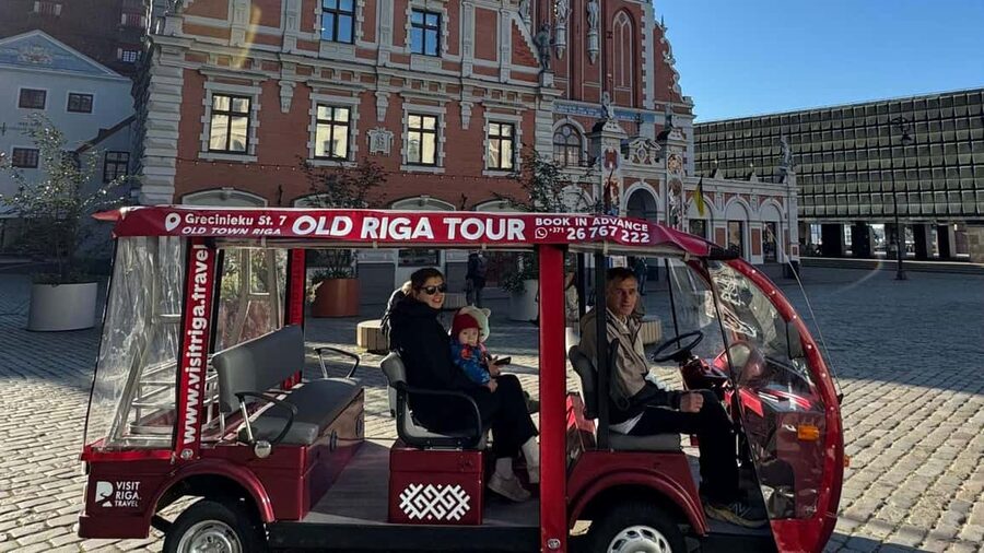 Old Riga Heated E-Bus Tour with Audio Guide & Mulled Wine - Riding through the Old Town’s narrow streets