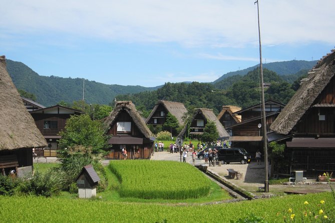 [One-day bus tour departing from Kanazawa Station] Shirakawa-go and Gokayama - Two World Heritage Villages Enjoyable Bus Tour - Ainokura in Gokayama from 1:15 to 2:15