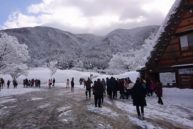 [One-day bus tour departing from Kanazawa Station] Shirakawa-go/Takayama tour platinum route bus tour - Shirakawa-go: beautiful, famous, and easy to underestimate