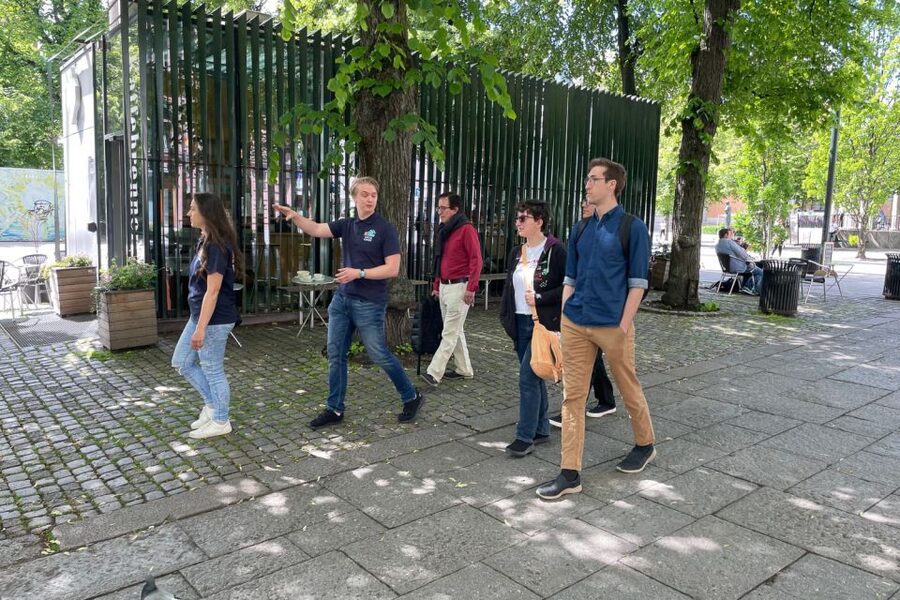Oslo: Best of Oslo Walking Tour and Hop-on Hop-off Bus Tour - Evening walking tours and seasonal limits