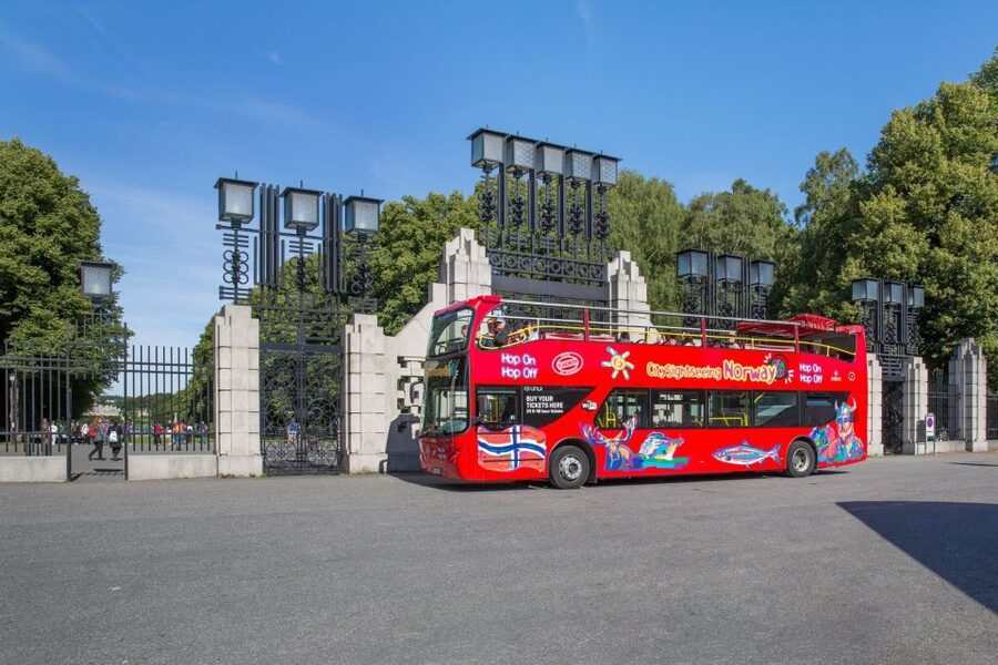 Oslo: City Sightseeing Hop-On Hop-Off Bus Tour - Akershus Fortress, Langkaia, and the Opera House