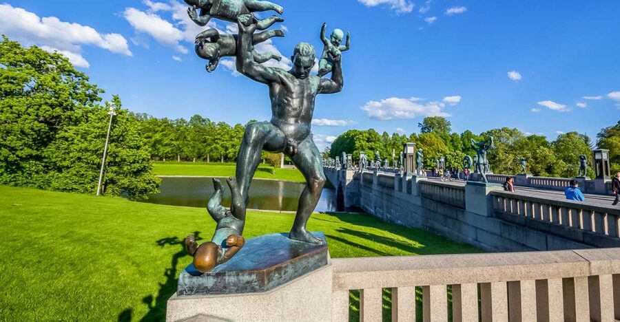 Oslo: Grand City Sightseeing Tour by Bus with Fjord Cruise - Pacing, comfort, and what to bring