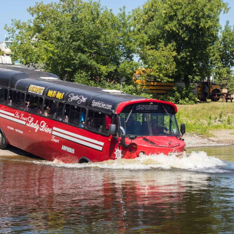 Ottawa: Bilingual Guided City Tour by Amphibious Bus - What you will and will not see closely